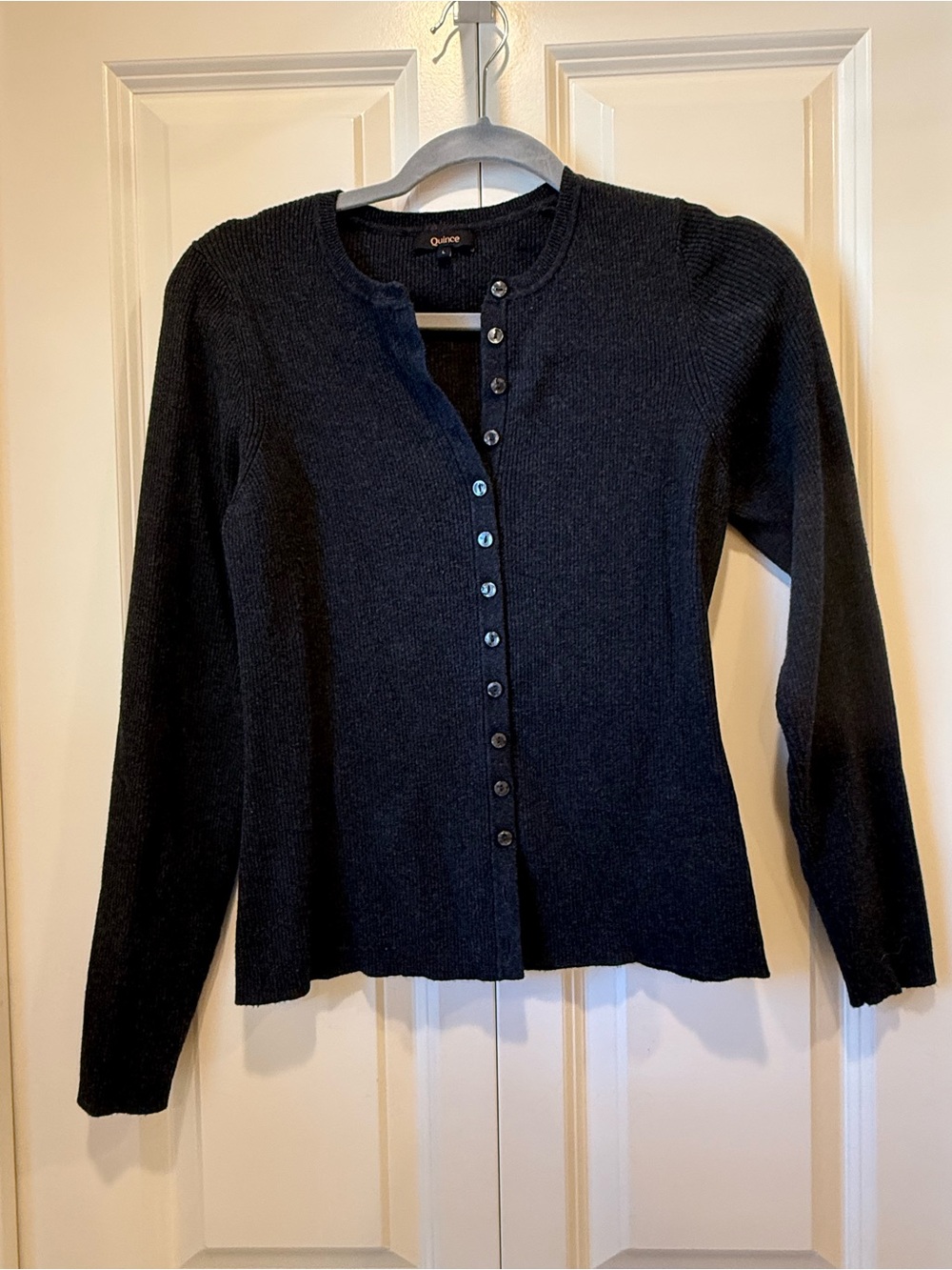 Quince Women's Grey Button-Front Knit Cardigan